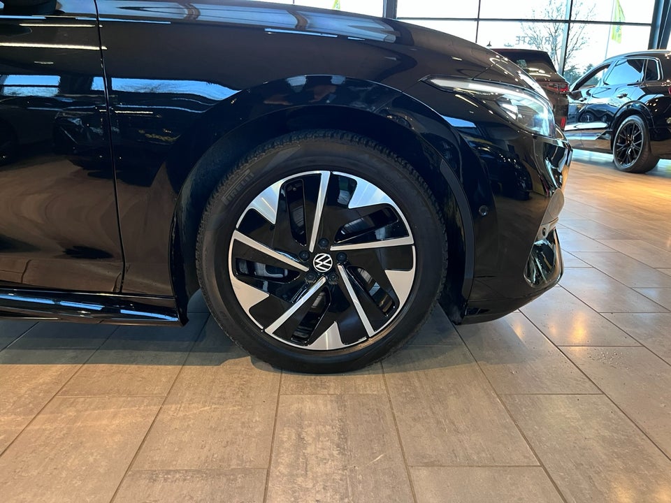 VW ID.7 77 Style+ Tourer 5d