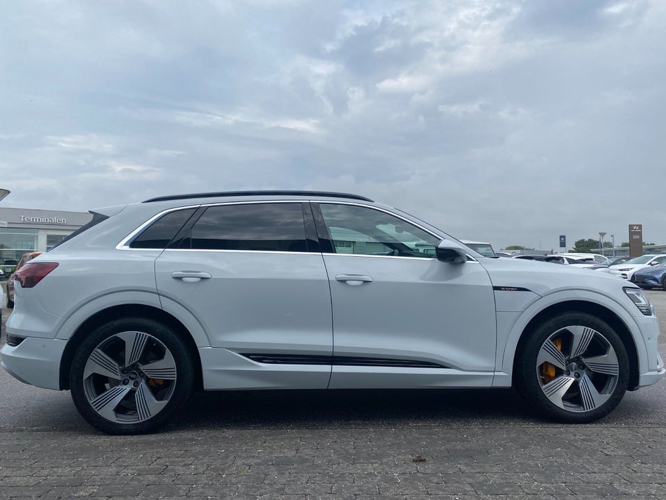 Audi e-tron 55 Advanced quattro 5d