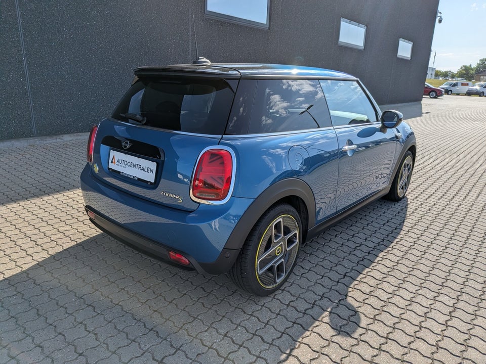 MINI Cooper SE Classic 3d