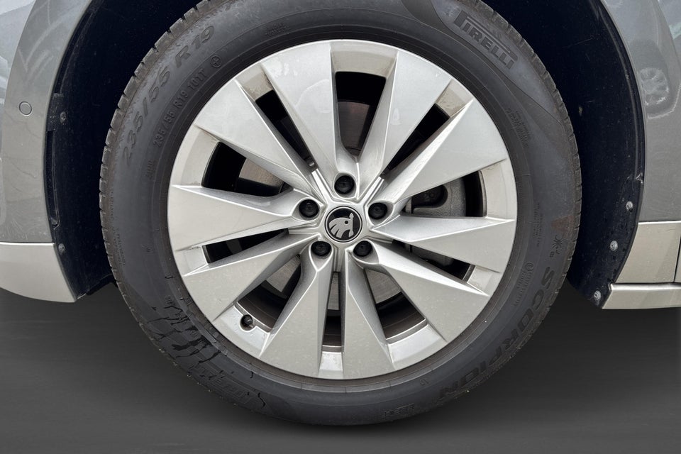 Skoda Enyaq 85 iV Suite Maxx 5d