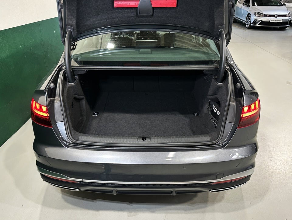 Audi A4 40 TFSi S-line plus S-tr. 4d