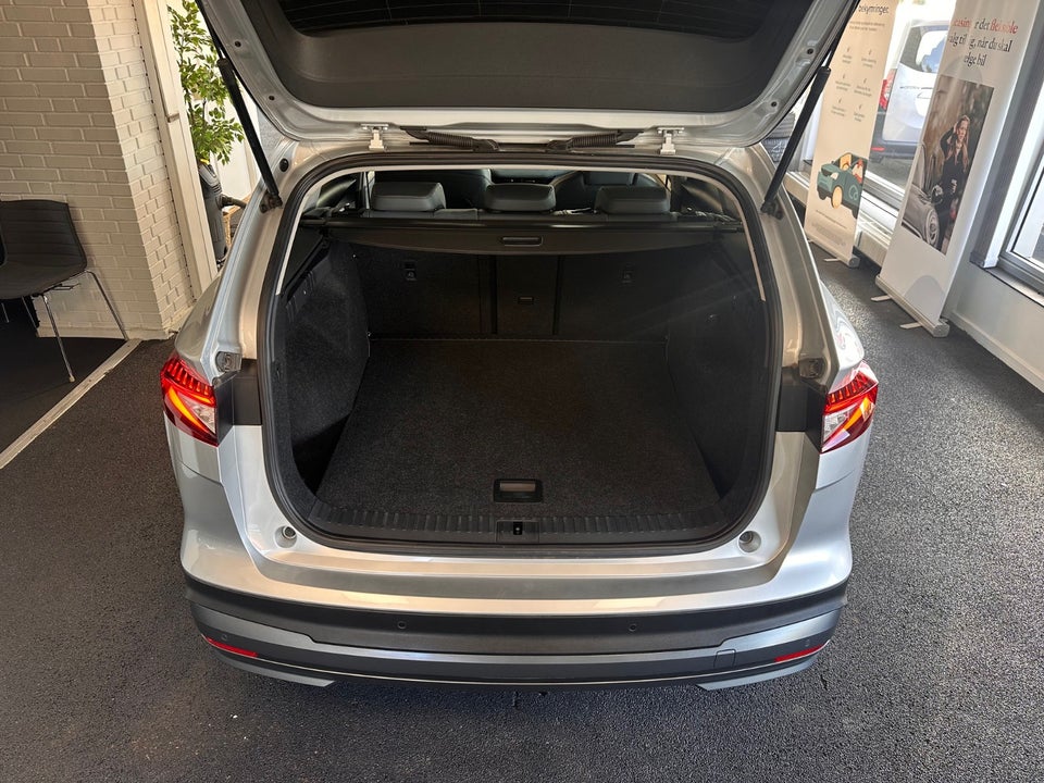 Skoda Enyaq 80x iV Lounge 5d