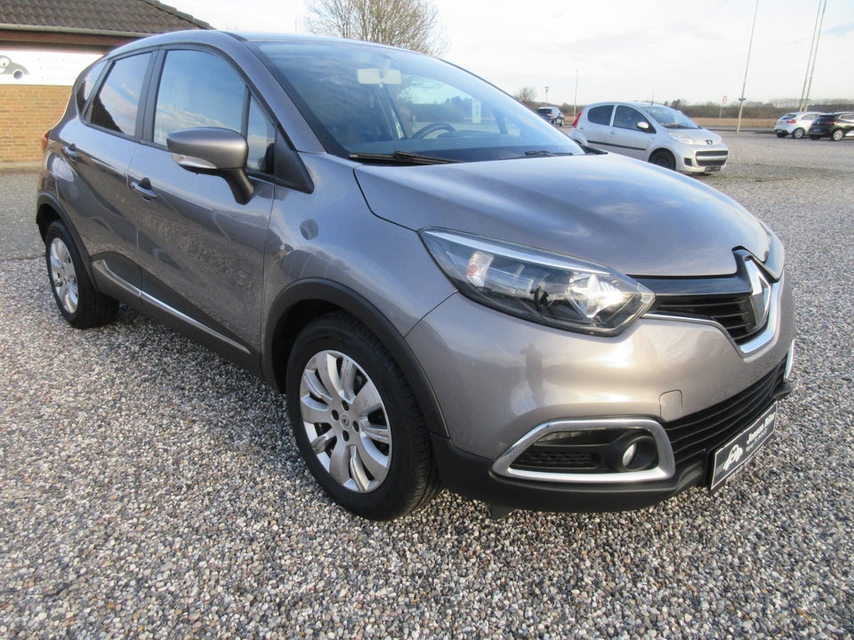 Renault Captur 0,9 TCe 90 Expression 5d