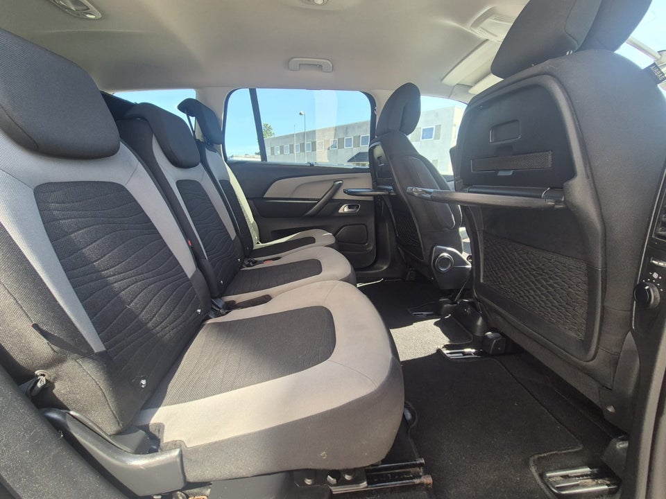 Citroën Grand C4 Picasso 1,6 e-HDi 115 Intensive 7prs 5d