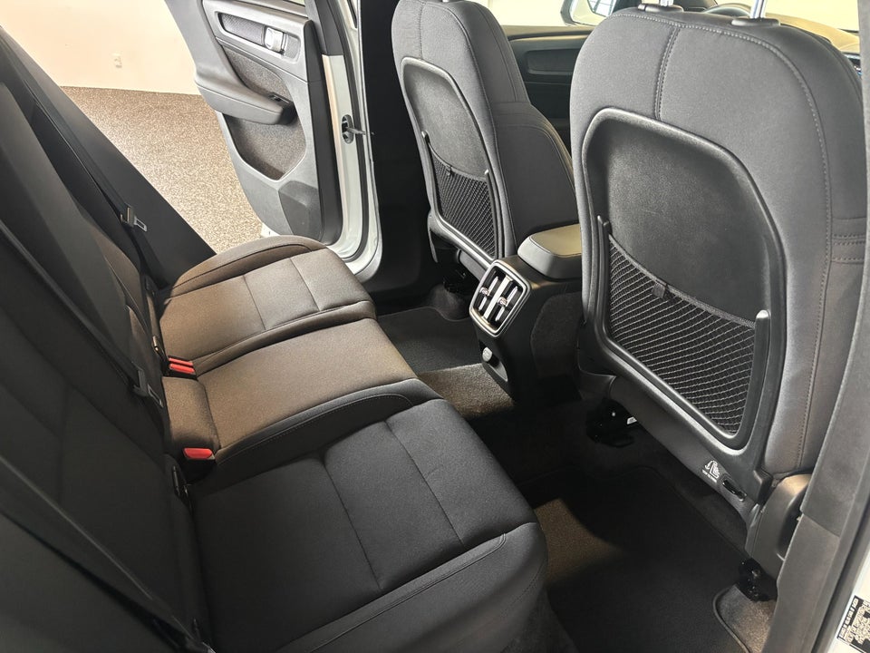 Volvo XC40 ReCharge Extended Range Plus 5d