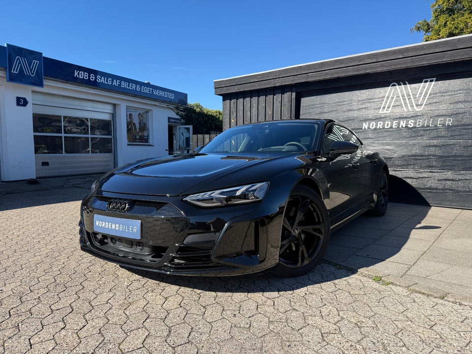 Audi e-tron GT quattro 4d
