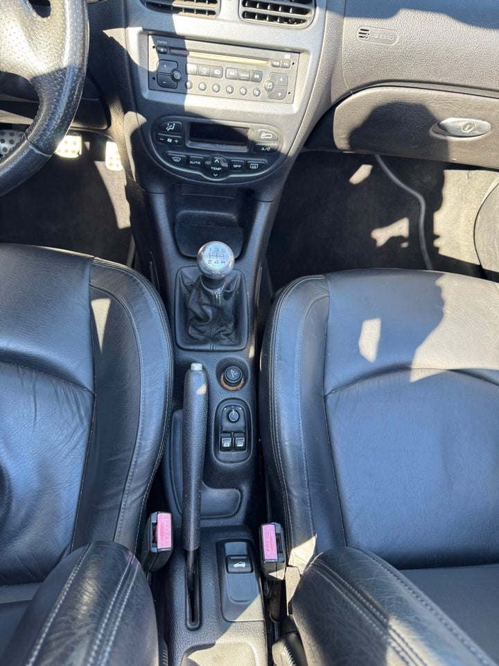 Peugeot 206 1,6 16V CC 2d