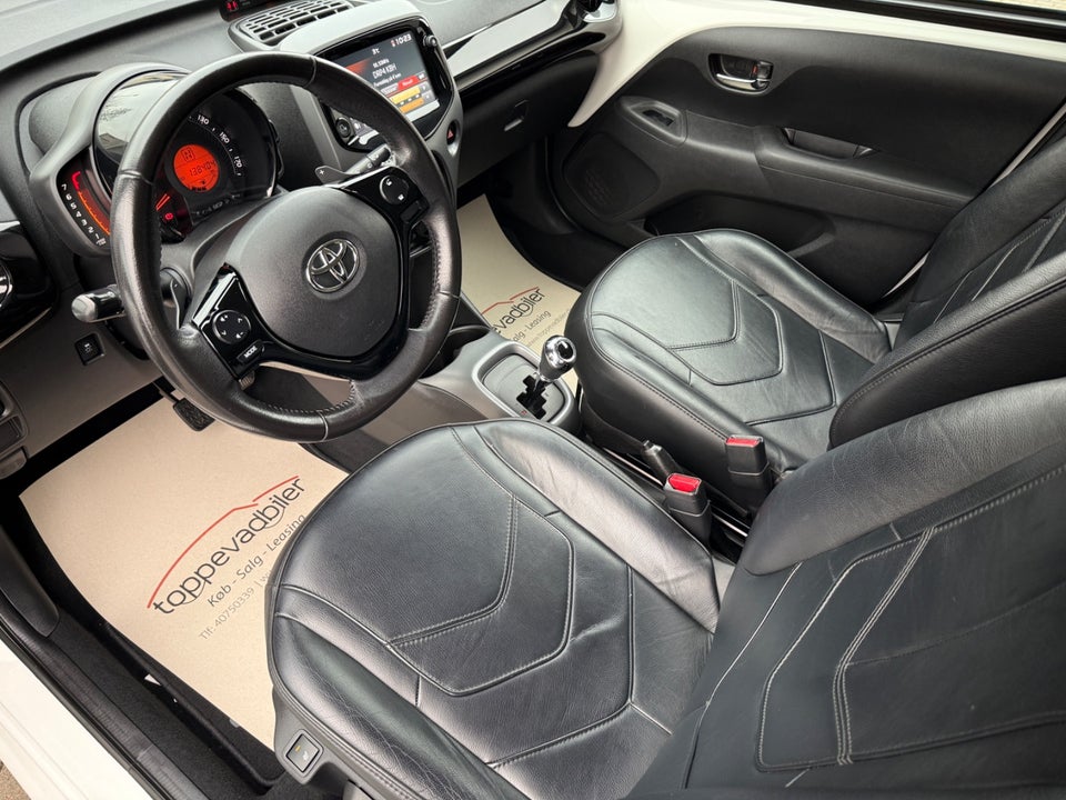 Toyota Aygo 1,0 VVT-i x-clusiv x-shift 5d