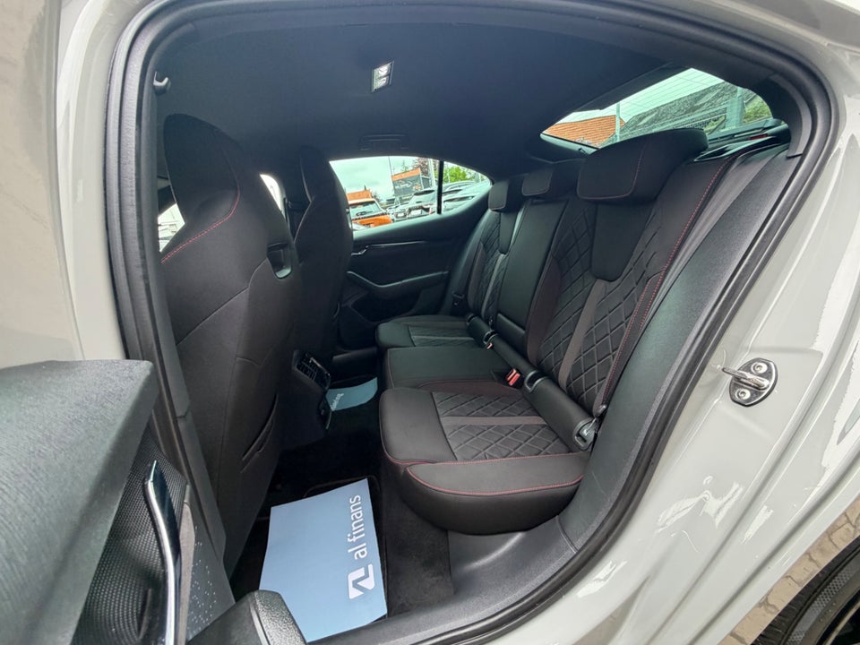 Skoda Octavia 1,4 TSi iV RS DSG 5d