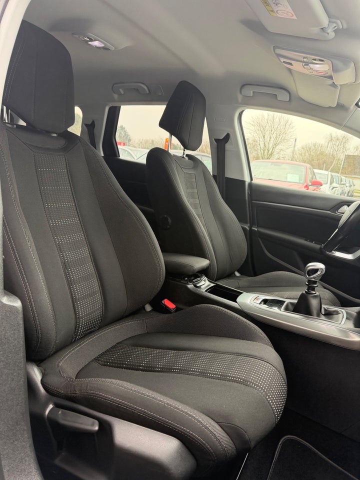 Peugeot 308 1,2 e-THP 130 Active SW 5d