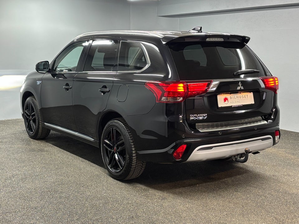 Mitsubishi Outlander 2,4 PHEV Intense CVT 4WD 5d