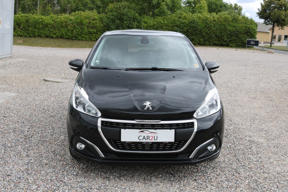 Peugeot 208 1,5 BlueHDi 100 Signature Sky 5d