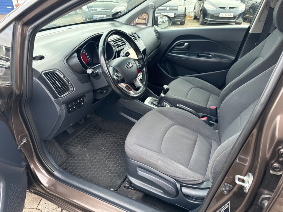 Kia Rio 1,2 CVVT Premium 5d