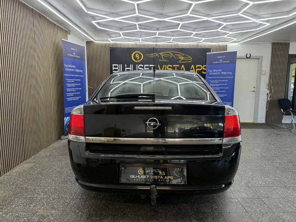 Opel Vectra 1,8 16V 140 Limited 5d