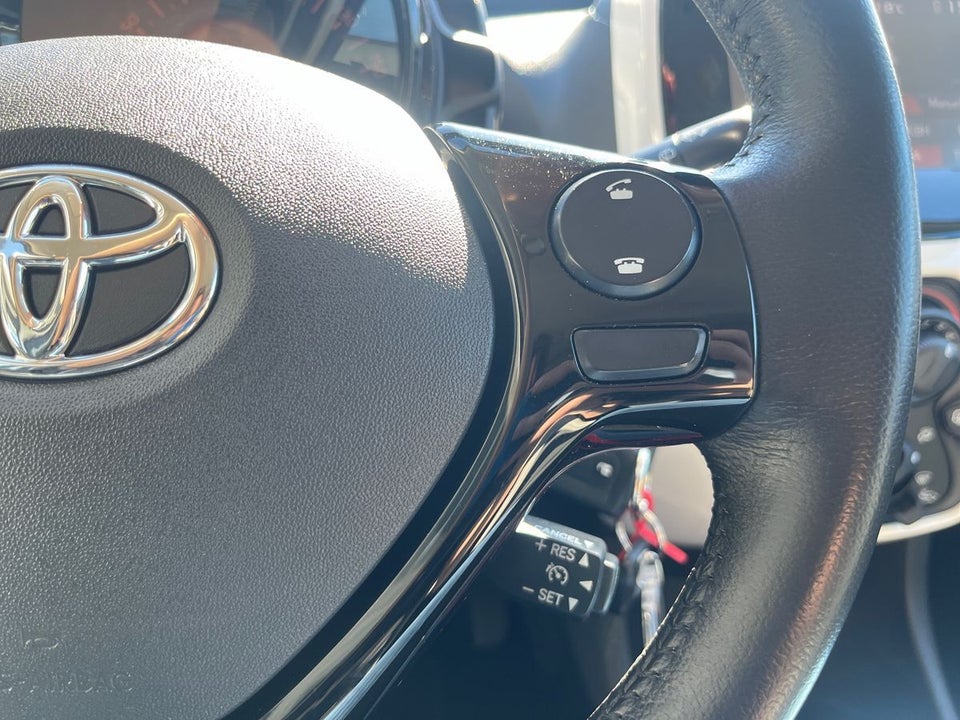 Toyota Aygo 1,0 VVT-i x-pression 5d