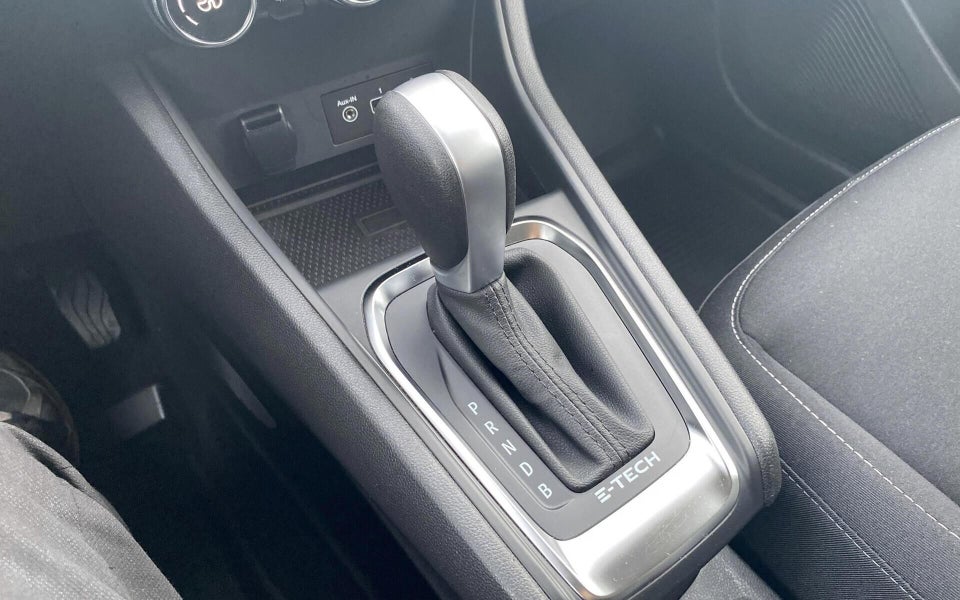 Renault Captur 1,6 E-Tech Zen 5d