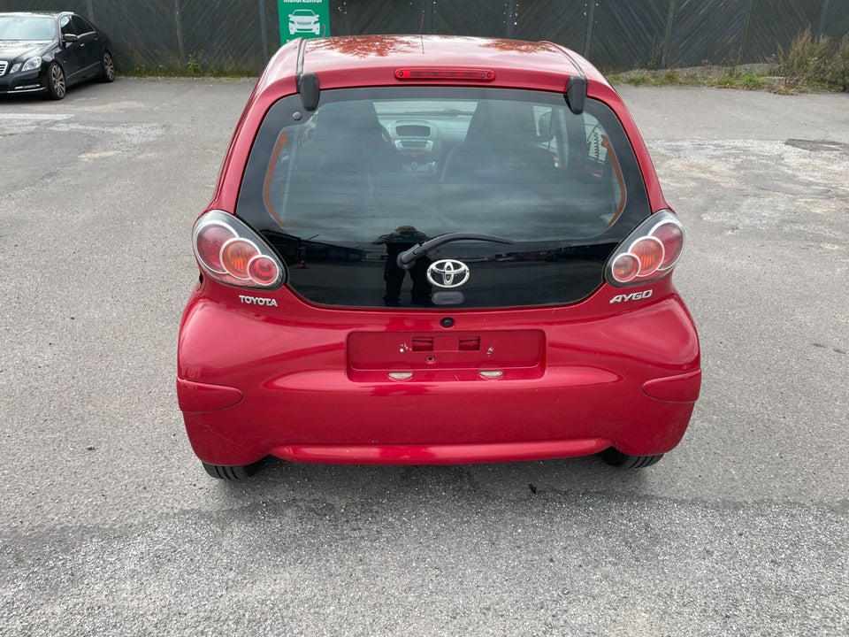 Toyota Aygo 1,0 Plus Red Line 5d