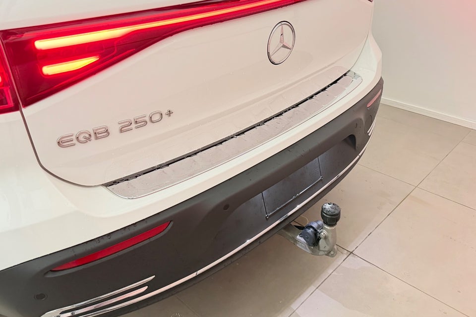 Mercedes EQB250+ Progressive 5d