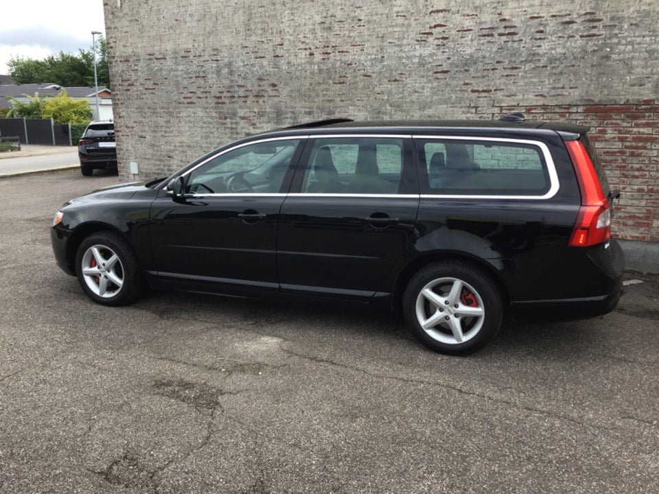 Volvo V70 2,0 D3 163 Momentum aut. 5d