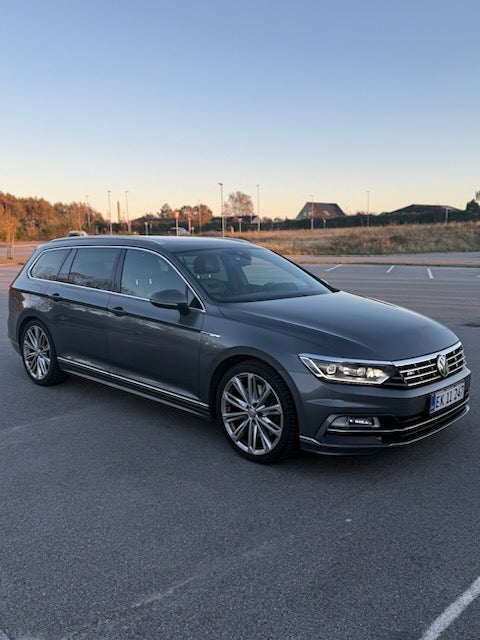 VW Passat 2,0 TDi 240 R-line Variant DSG 4Motion 5d