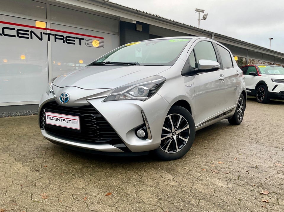 Toyota Yaris 1,5 Hybrid H3 Limited e-CVT 5d