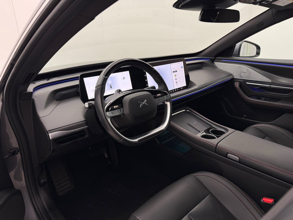 Xpeng P7 Long Range 4d