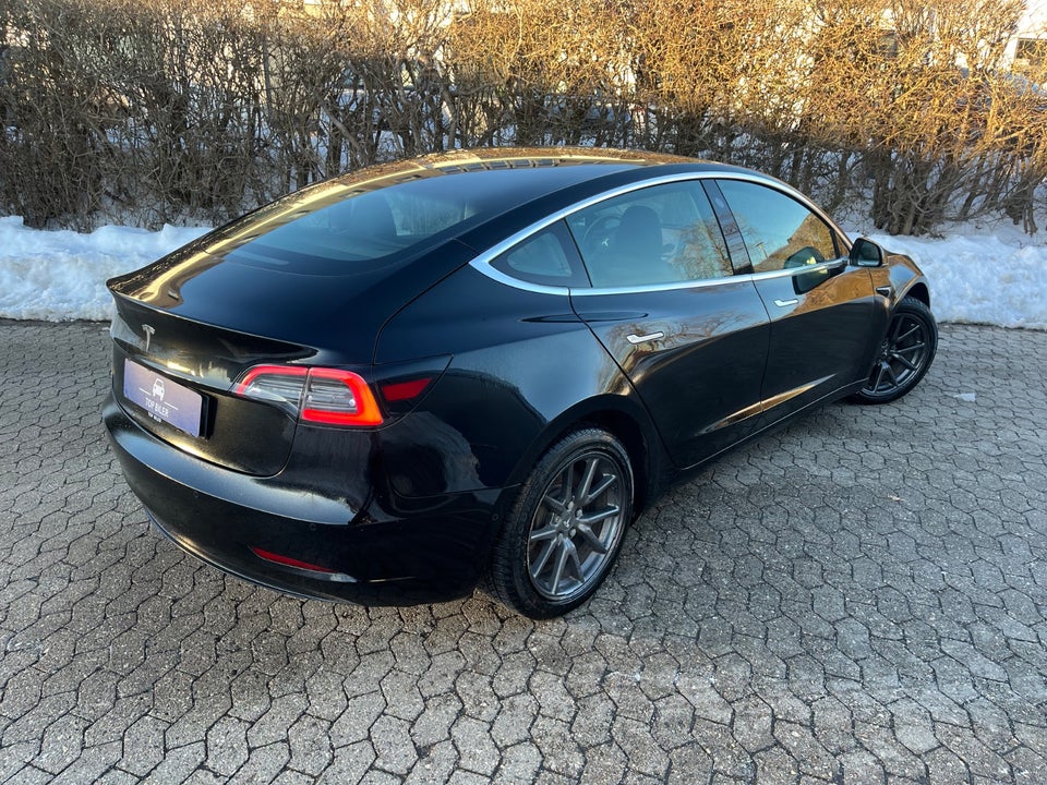 Tesla Model 3 Standard Range+ RWD 4d