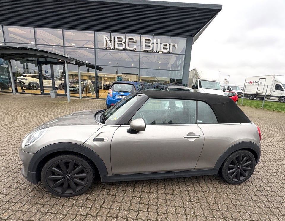 MINI Cooper 1,5 Essential Cabriolet aut. 2d