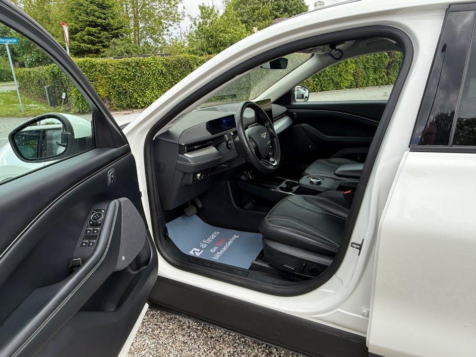 Ford Mustang Mach-E 98 Extended Range 5d