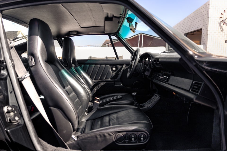 Porsche 911 3,6 Carrera 4 Coupé 2d