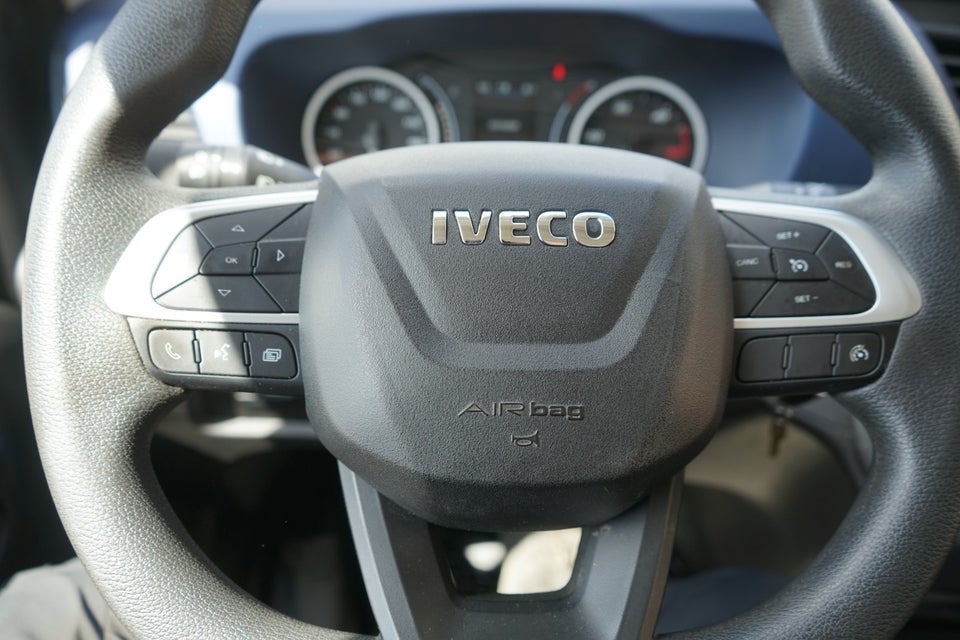 Iveco Daily 2,3 35S14 Alukasse m/lift AG8 2d