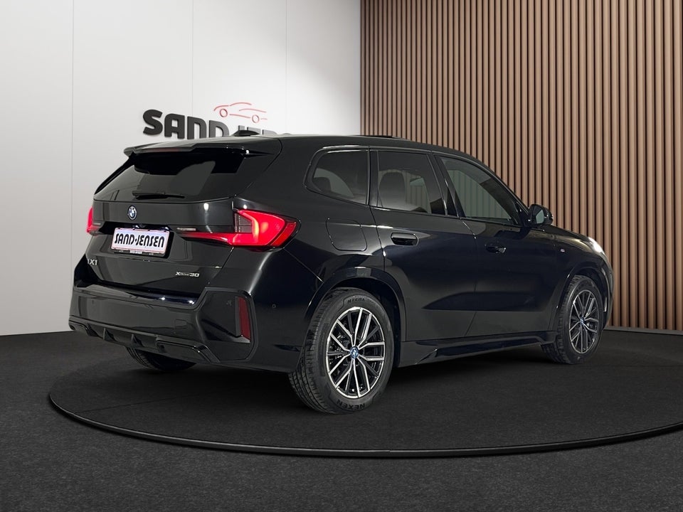 BMW iX1 xDrive30 M-Sport 5d