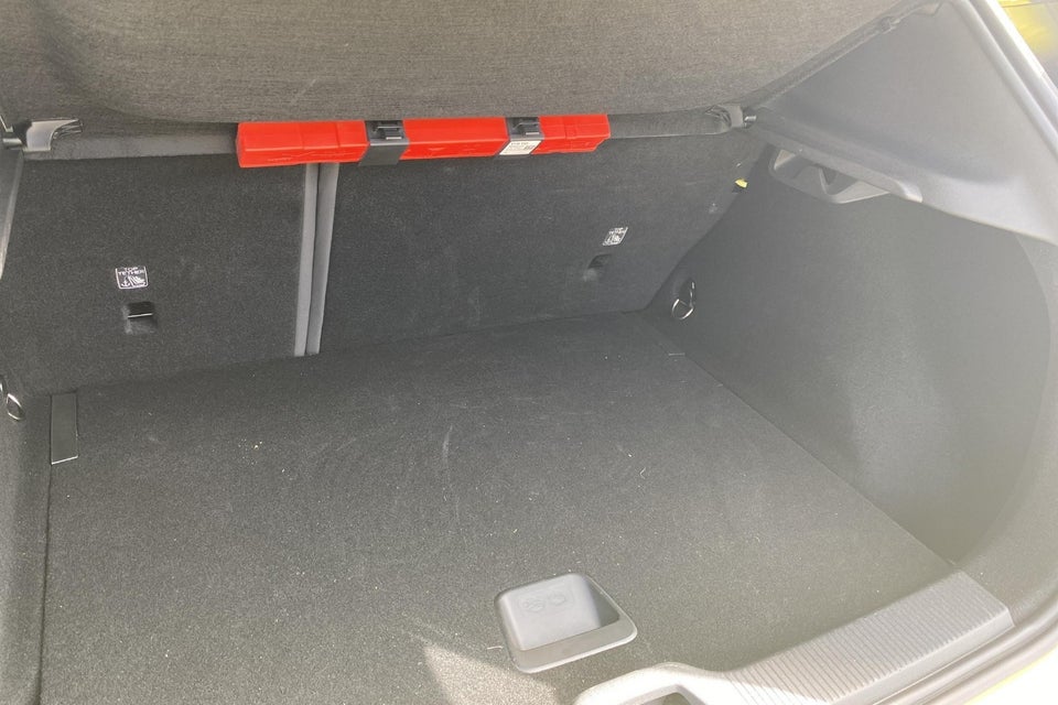 Volvo EX30 Standard Range Plus 5d