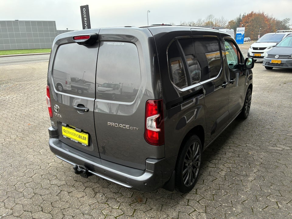 Toyota ProAce City 1,5 D 102 Medium Comfort 6d