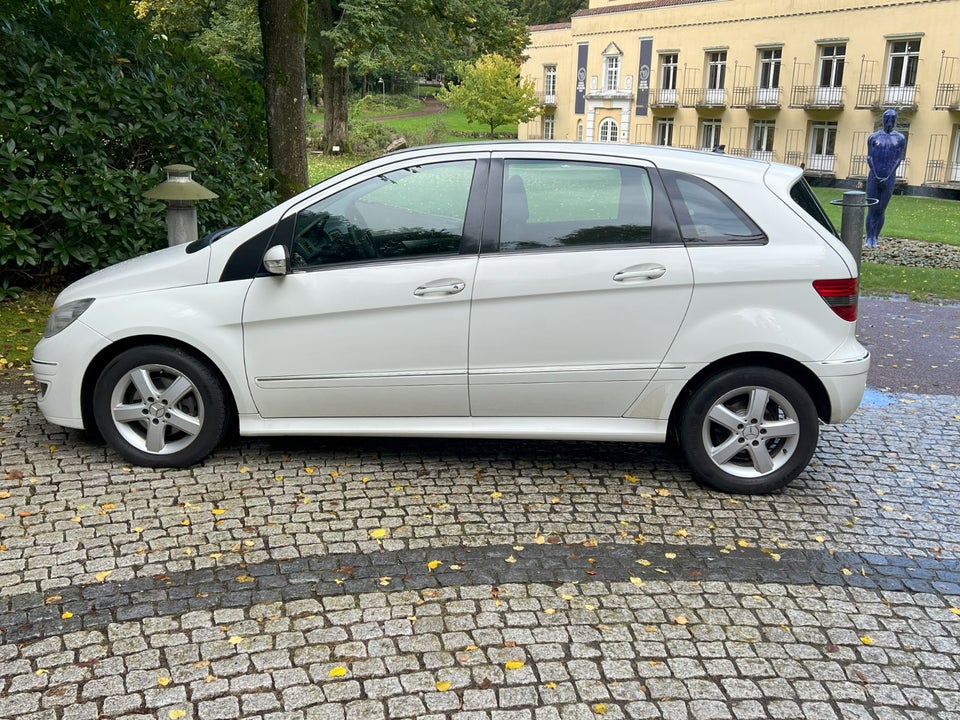 Mercedes B200 2,0 CDi 5d