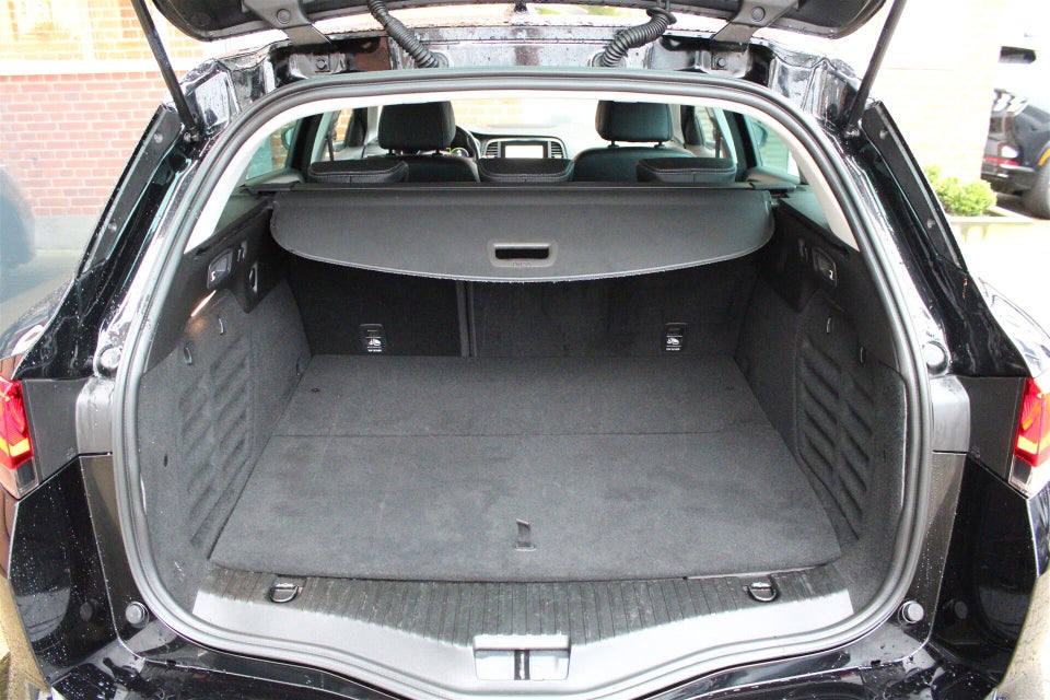 Renault Megane IV 1,6 E-Tech Intens Sport Tourer 5d