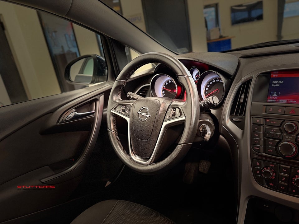 Opel Astra 1,4 T 140 Enjoy 5d