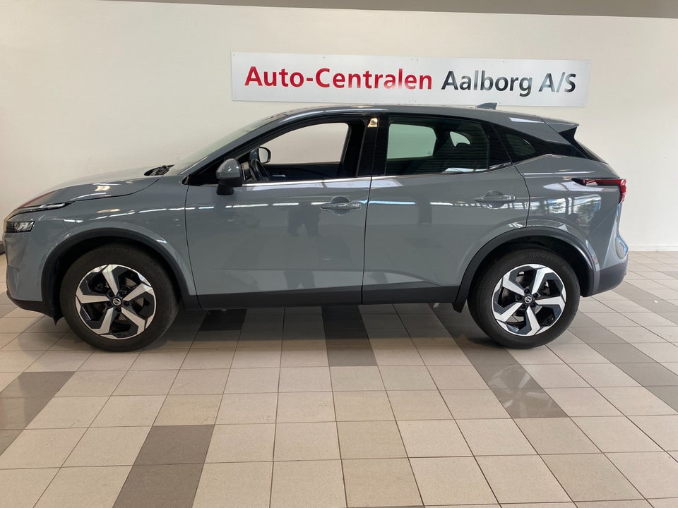 Nissan Qashqai 1,3 mHEV Acenta 5d