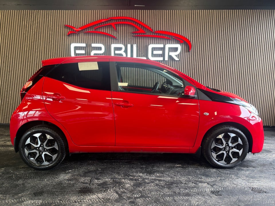 Toyota Aygo 1,0 VVT-i x-press 5d