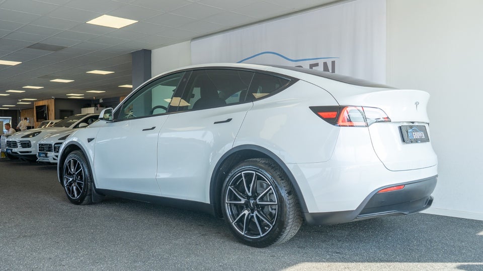 Tesla Model Y RWD 5d