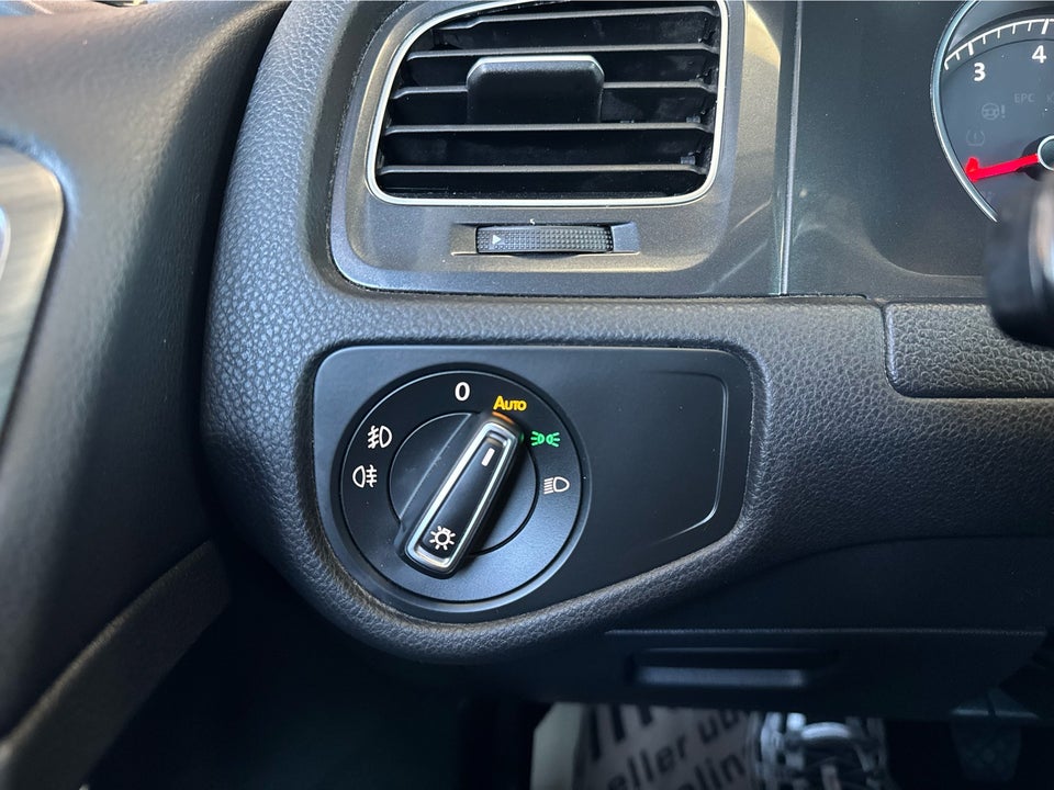 VW Golf VII 1,4 TSi 125 Comfortline 5d