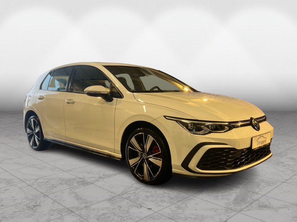 VW Golf VIII 1,4 GTE DSG 5d