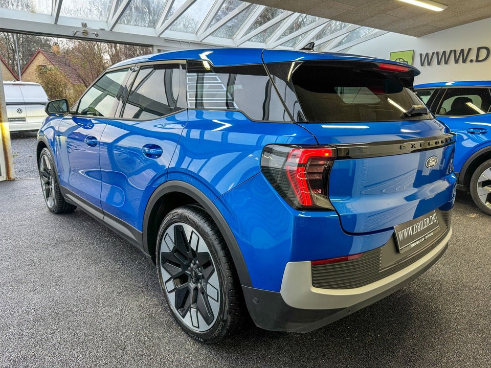 Ford Explorer 77 Premium Extended Range 5d