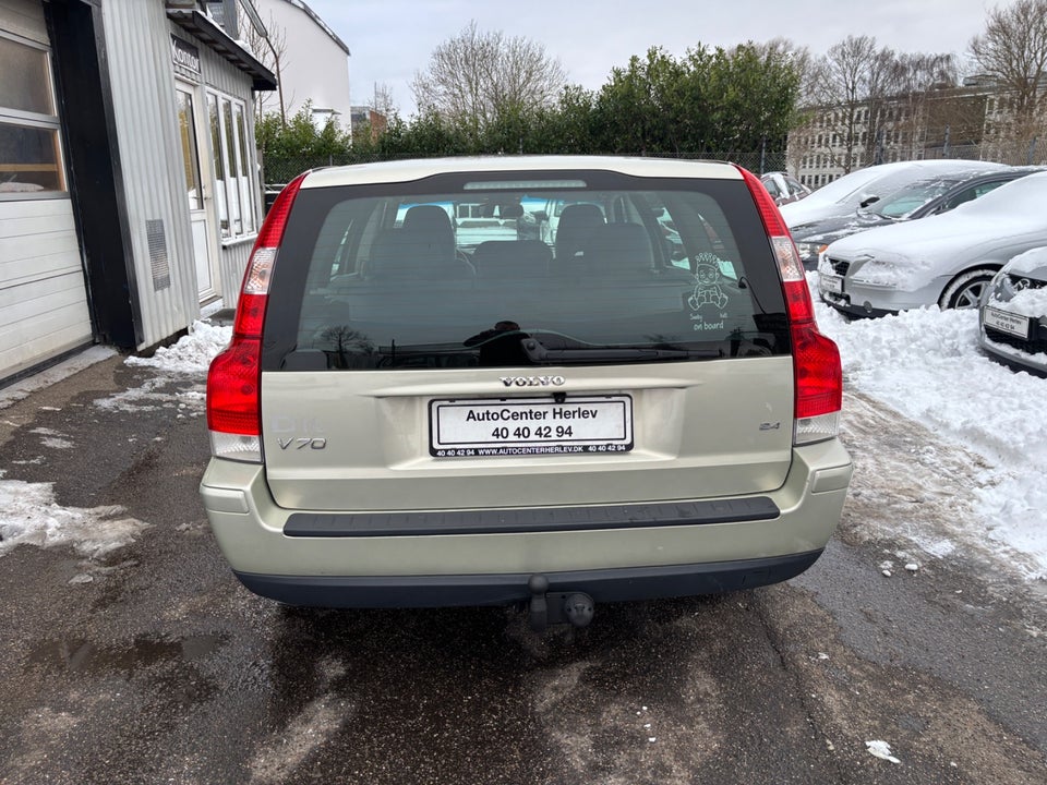 Volvo V70 2,4 170 Momentum 5d