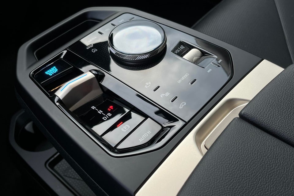 BMW iX xDrive50 Sport 5d