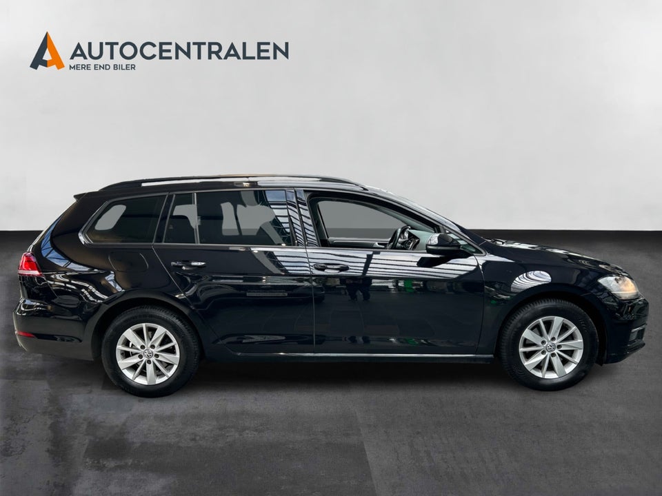 VW Golf VII 1,6 TDi 115 Comfortline Variant 5d