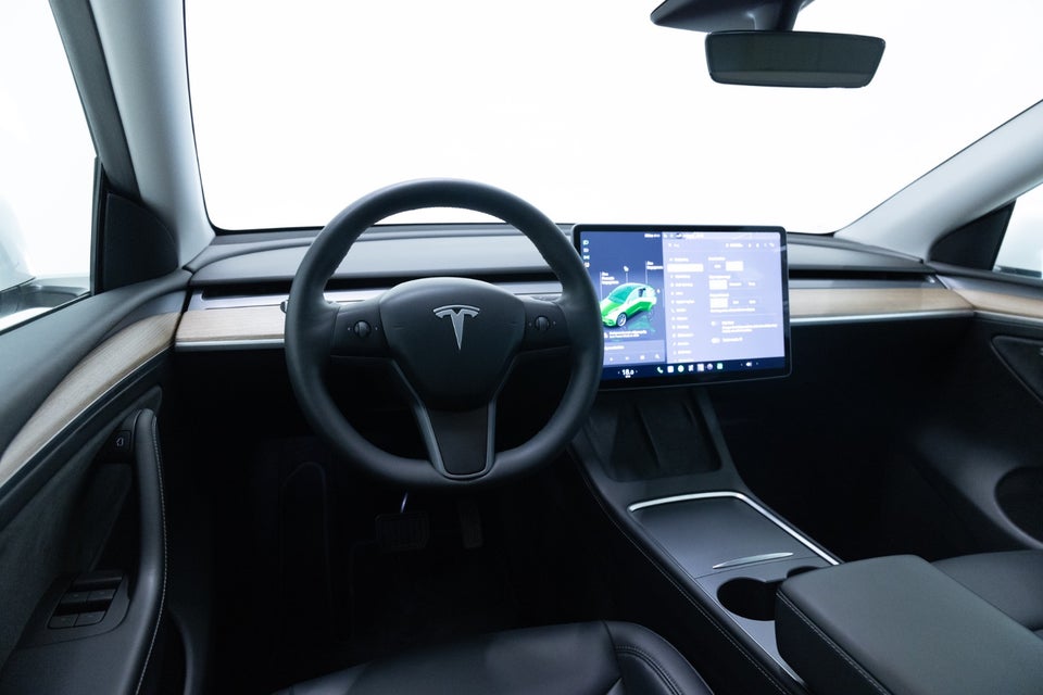 Tesla Model Y RWD 5d