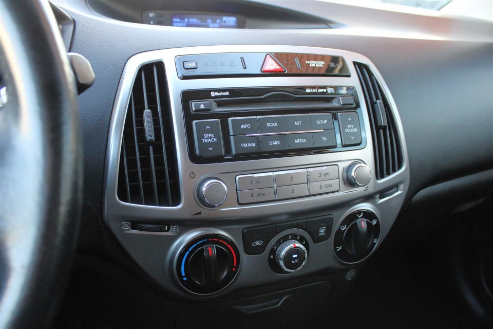 Hyundai i20 1,25 Classic XTR 5d