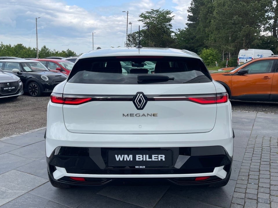 Renault Megane E-Tech 40 Equilibre 5d