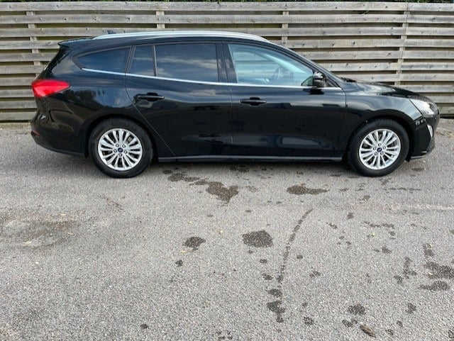 Ford Focus 1,0 EcoBoost Titanium stc. 5d